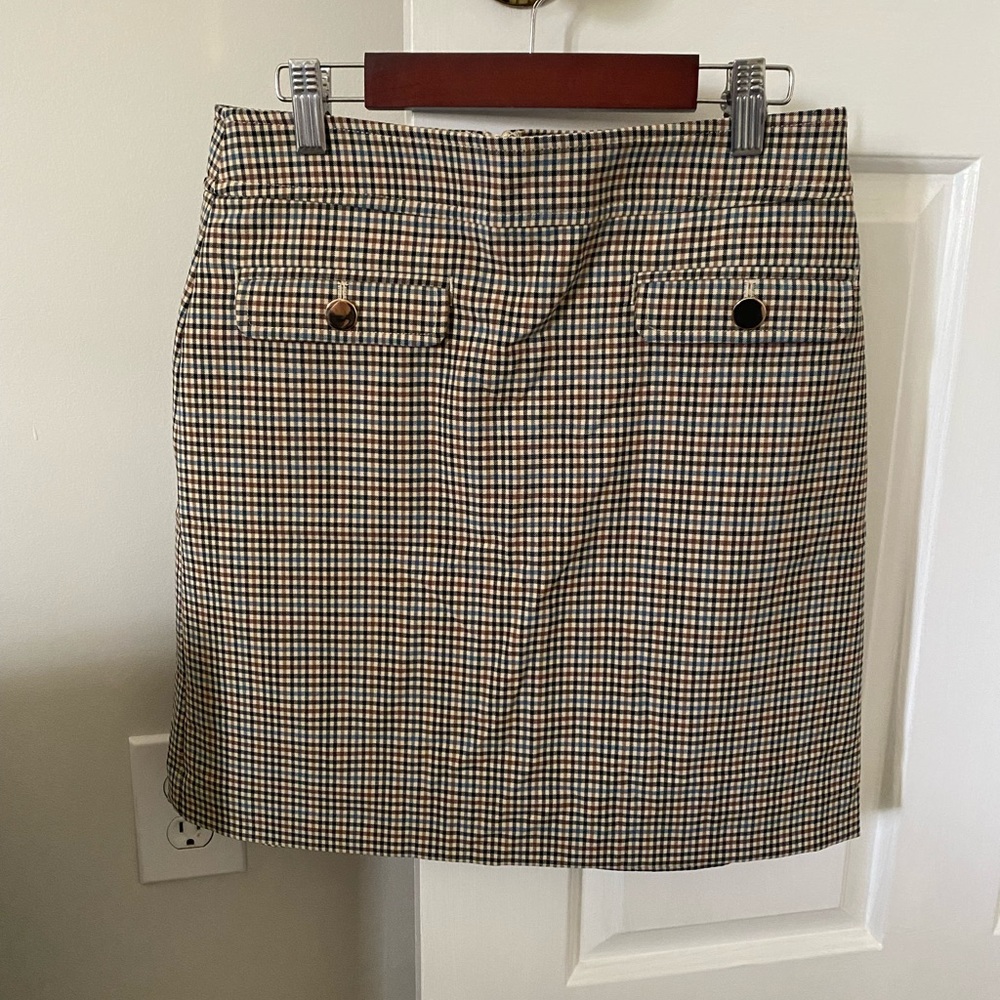LOFT Petite Short Plaid Skirt.